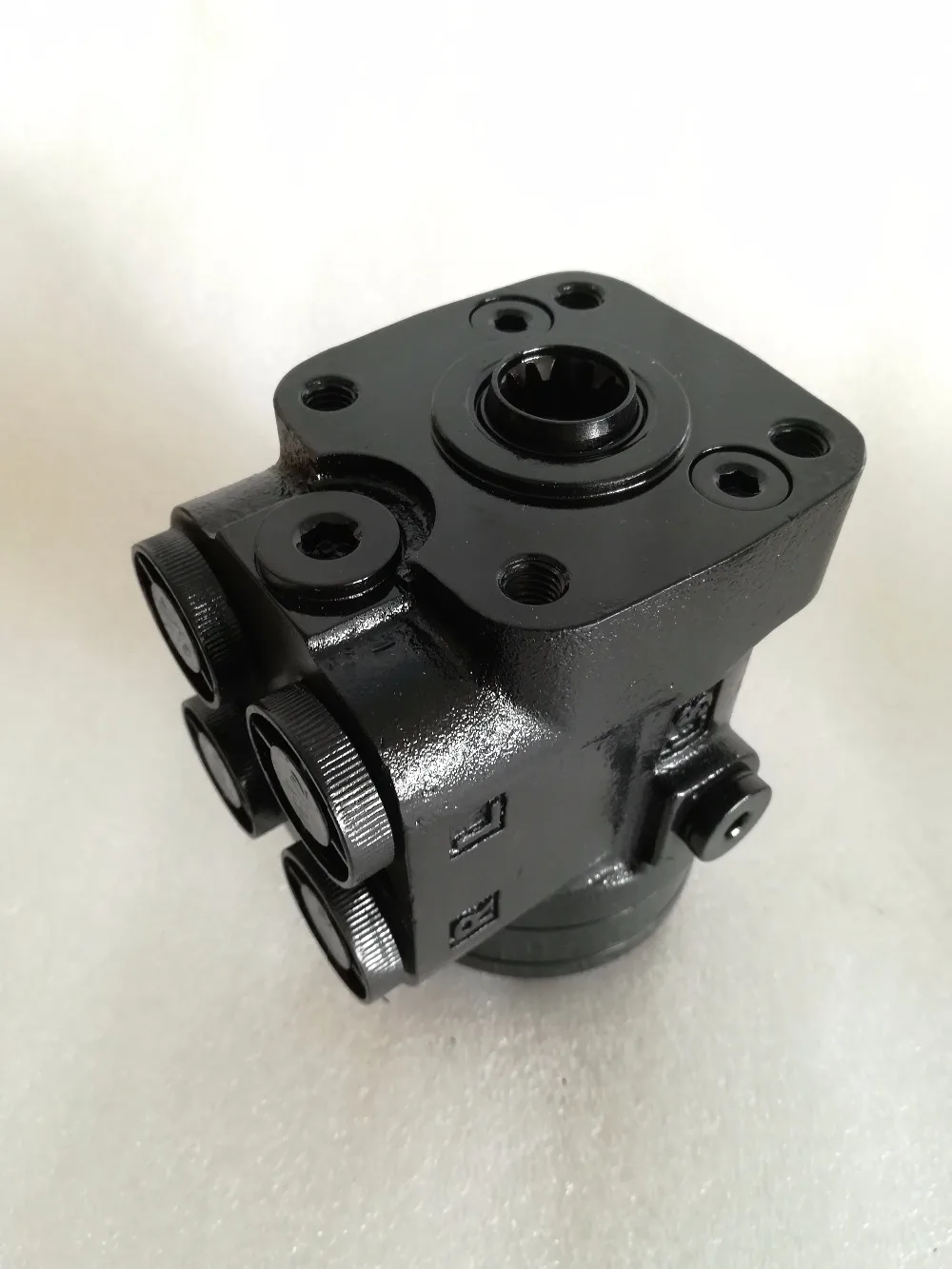 

Hydraulic steering device on Industrial machines