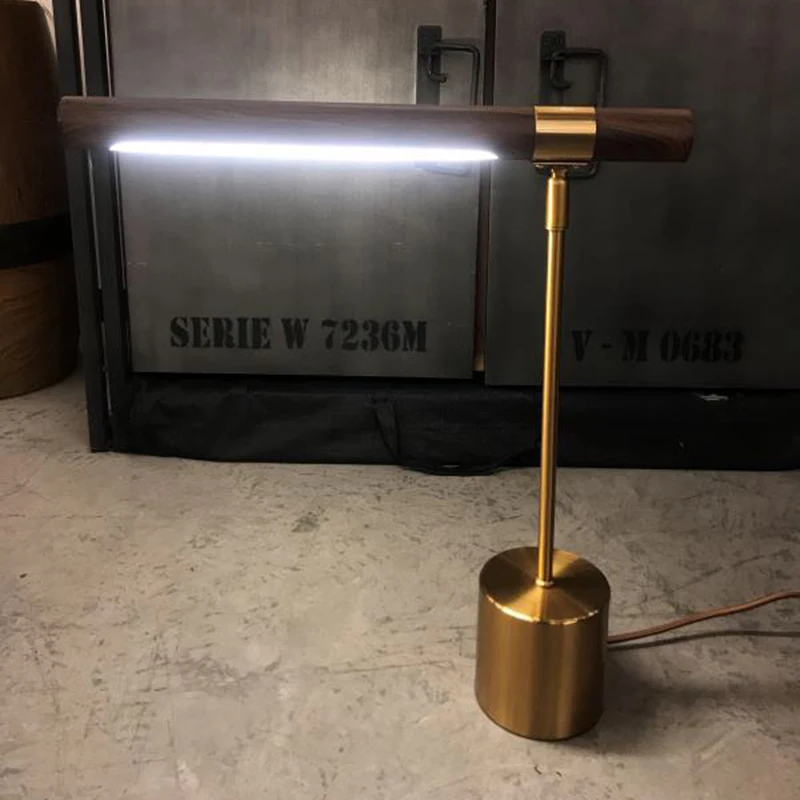 Настольная лампа в скандинавском стиле простой медный дизайнерский