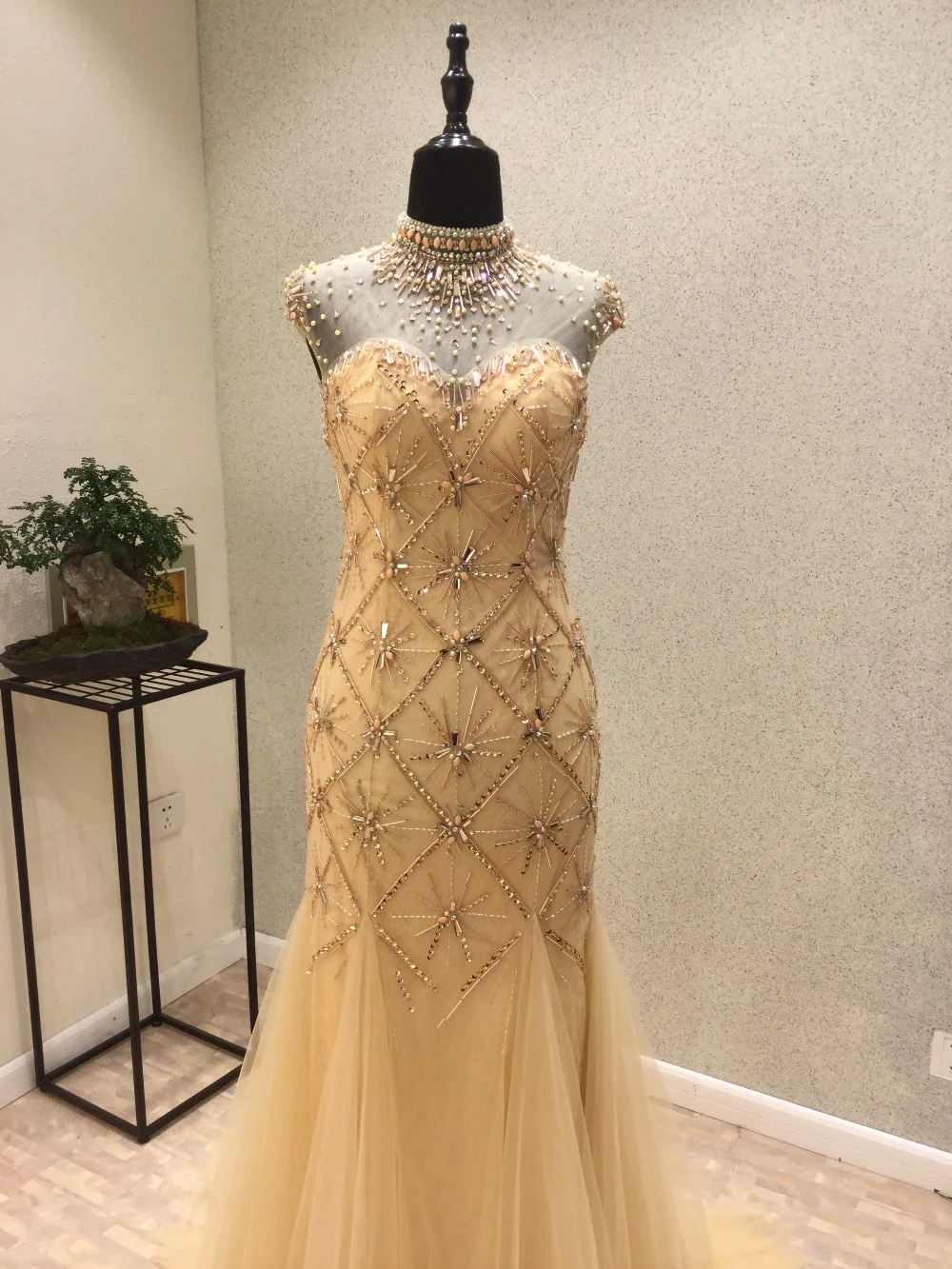 Vestidos de festa New Sexy Prom Dresses 2020 High Neck Sleeveless Floor Length Beading Tulle Mermaid Backless Evening Dress