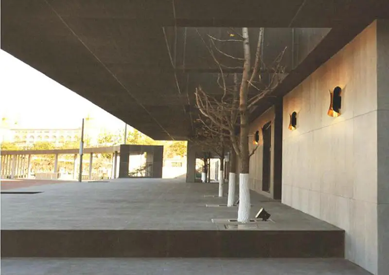 Современный светодиодный настенный светильник с регулируемой яркостью 15 Вт 20