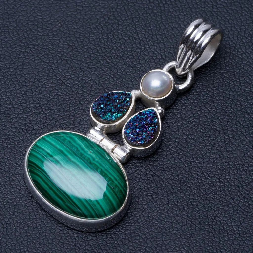 Подвеска в стиле панк из серебра 925 пробы с натуральным малахитом речным жемчугом