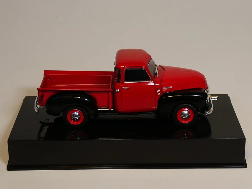 Ixo 1:43 Chevrolet 3800 1950 литая модель автомобиля| |