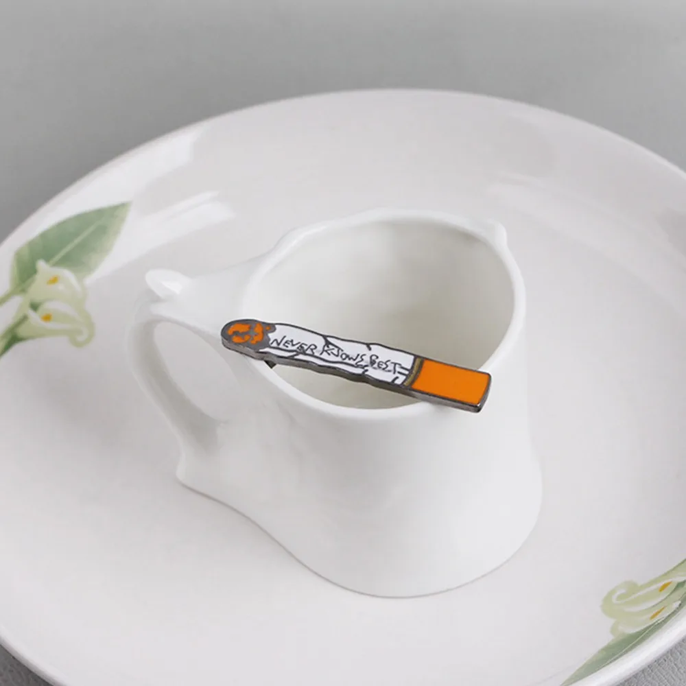 Никогда не знаю лучше клапаном Кнопка FLCL обманка холодно сигарета брошь пальто