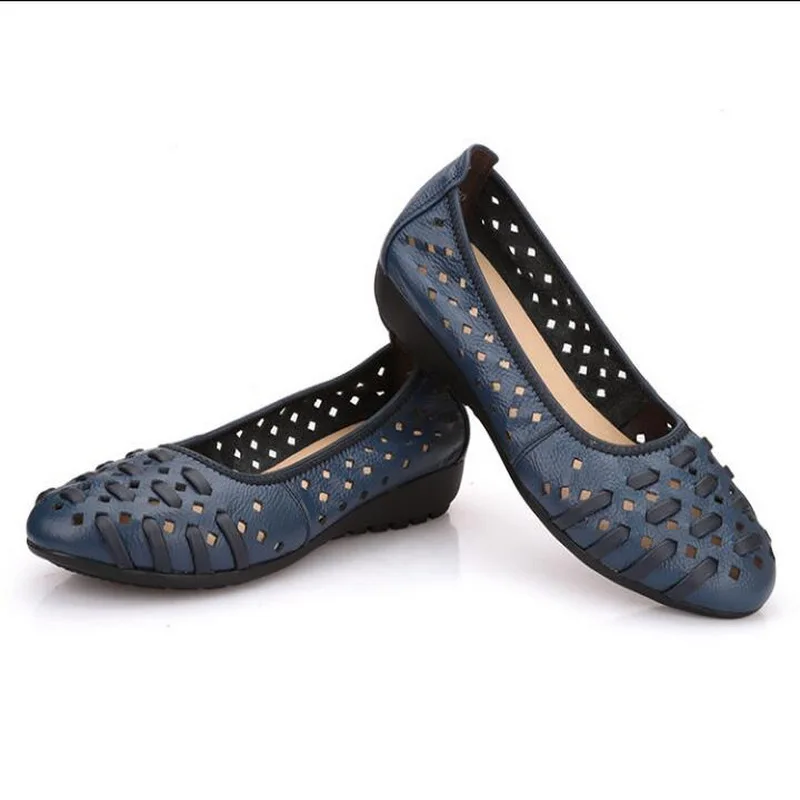 

2021 Summer Genuine Leather Cow Muscle Bottom Female Sandals Flat Bottom Non-slip Hollow Out Flat Shoes Large Size Mother Shoes