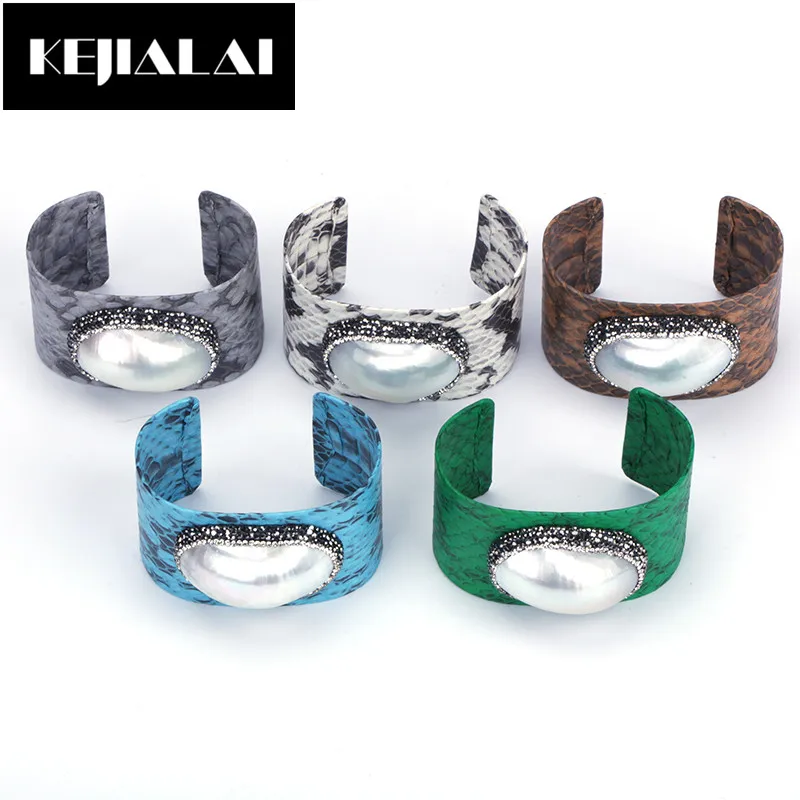 

KEJIALAI Vintage Snakeskin Cuff Bangle with Nature Fresh Water Pearl Paved with Rhinestone Fashion Unisex Jewelry Accessories