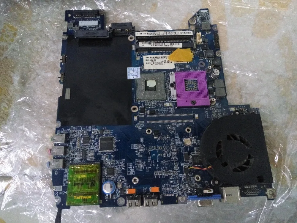 

4630 EX4630 4630Z LA-4221P two types with integrated /independent vgacard full test connect board connect with motherboard