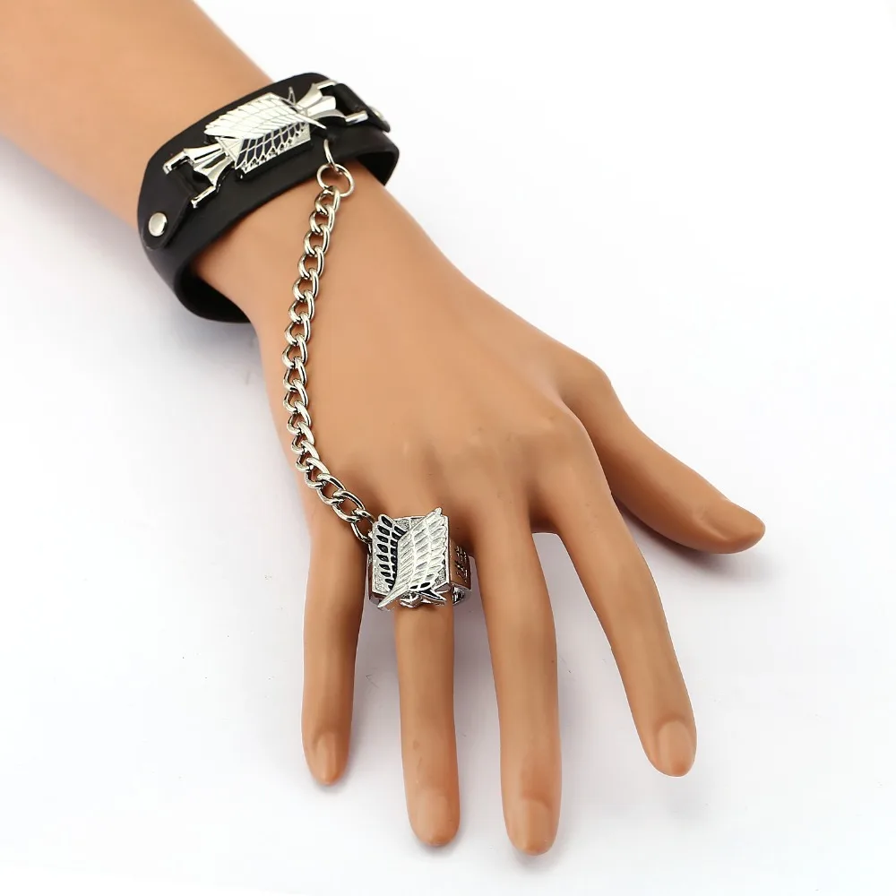 Браслет кожаный унисекс из атаки на Титанов с шармами без крыльев|bangle men|attack on titan