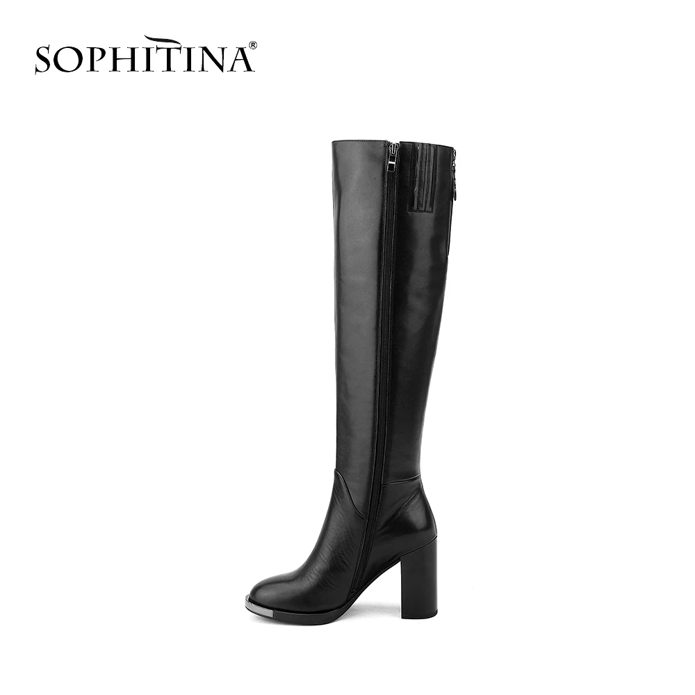 SOPHITINA/женские сапоги до колена с заклепками; модель года; однотонная обувь из коровьей кожи с круглым носком; сапоги ручной работы с подкладкой из короткого плюша; BA13