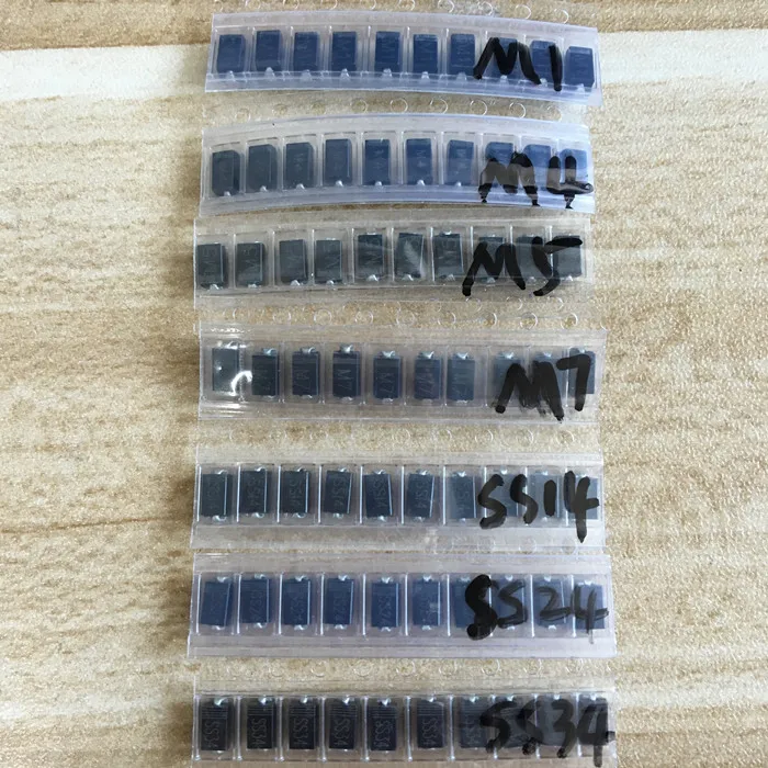 7 видов* 10 шт. = 70 шт./лот SMD пакет диодов/M1(1N4001)/M4(1N4004)/M7(1N4007)/SS14 US1M RS1M SS34 комплект