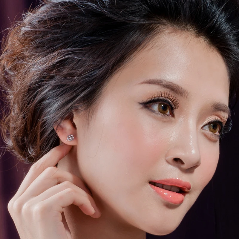 Оптовая продажа Настоящее серебро 925 пробы элегантные милые серьги гвоздики с 4