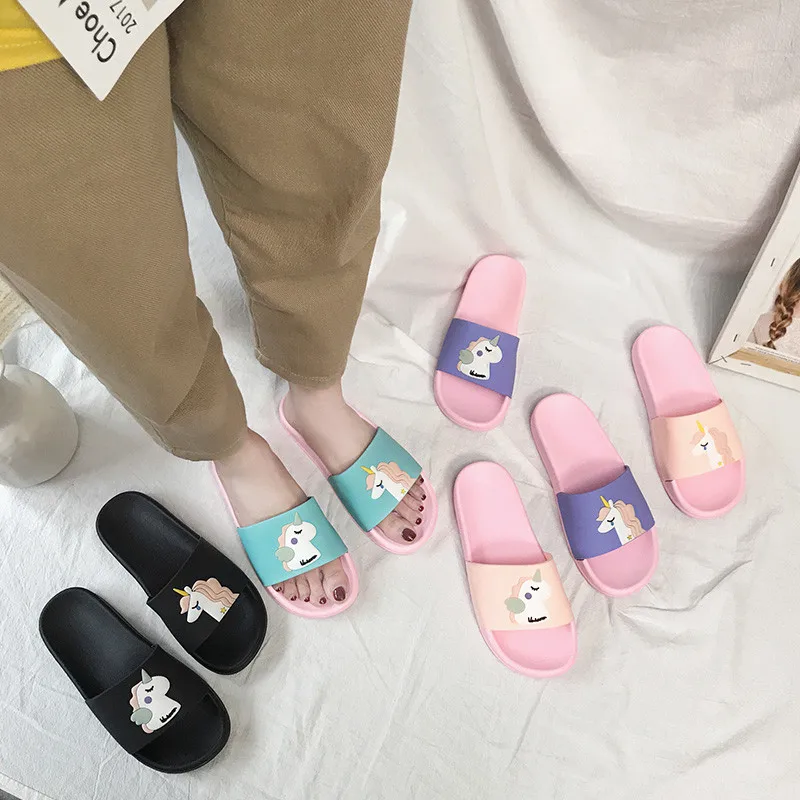 Сланцы женские на платформе сандалии с единорогом пляжные шлепанцы для отдыха