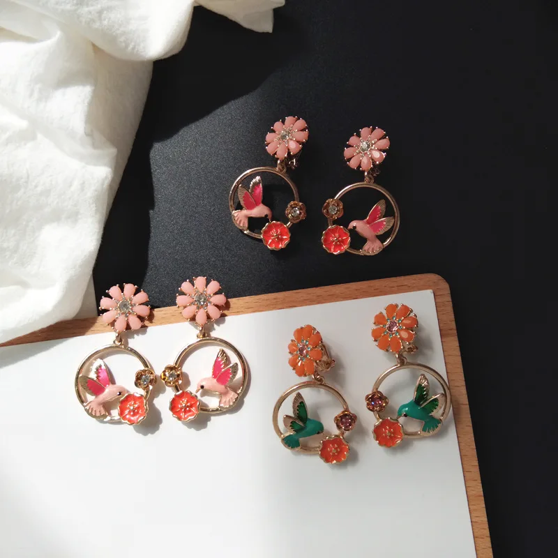 Японские богемные серьги с розовым и зеленым цветком клипсы без