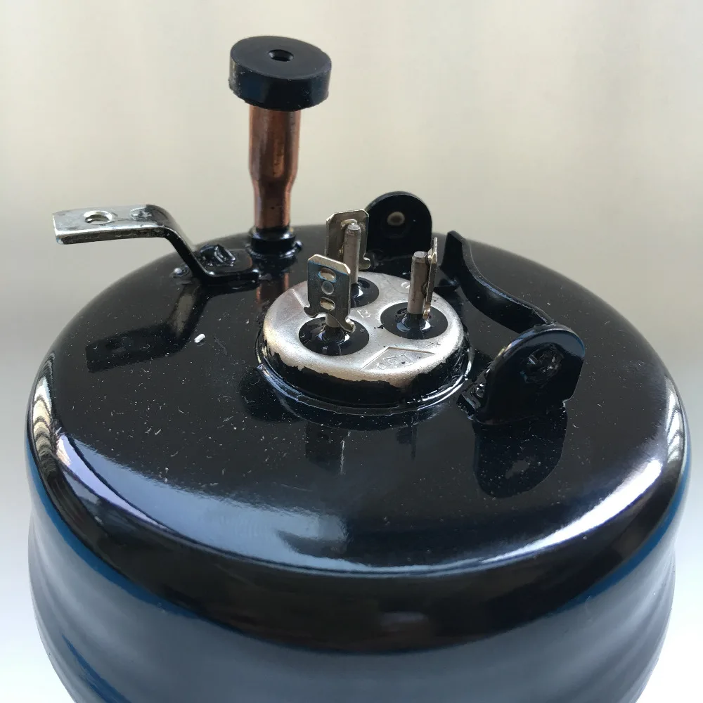 Охлаждающая способность 690 Вт компрессор охлаждающей жидкости (R134a) подходит для