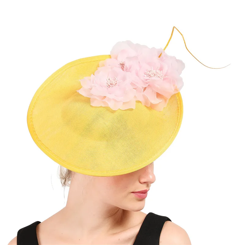 yellow with pink Богатые женские большие Дерби шляпа шляп для торжественного случая украшена очаровательными цветами головные уборы аксессуары женский головной убор повязка на голову, модная мягкая фетровая шляпа - Цвет: yellow with pink