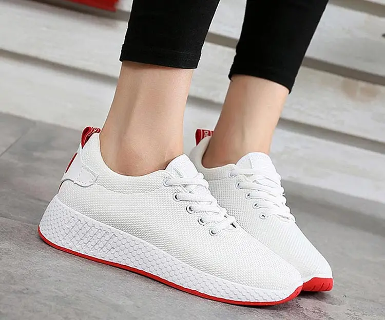 Женские кроссовки; Новинка года; tenis feminino; спортивная обувь; Женская дышащая однотонная обувь на плоской подошве со шнуровкой; удобная повседневная обувь