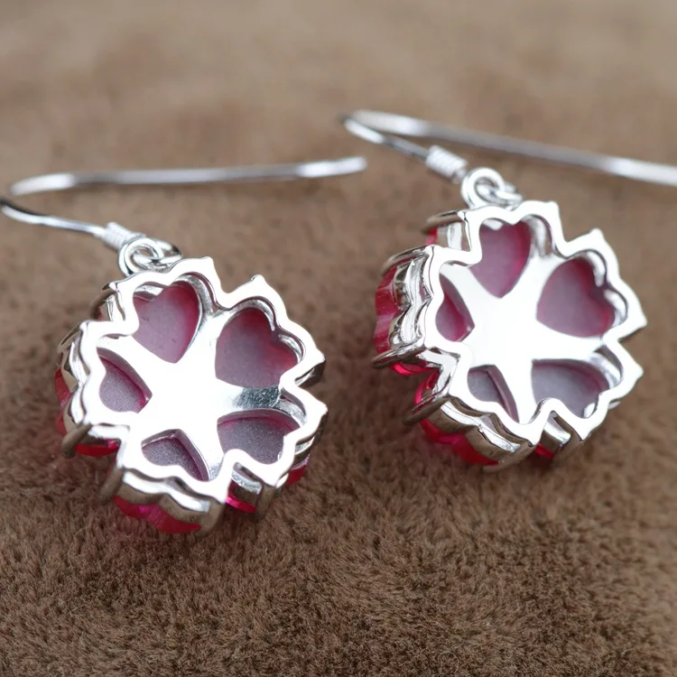

Deer King silver silver jewelry wholesale S925 red corundum heart-shaped section female all-match Earrings atmosphere