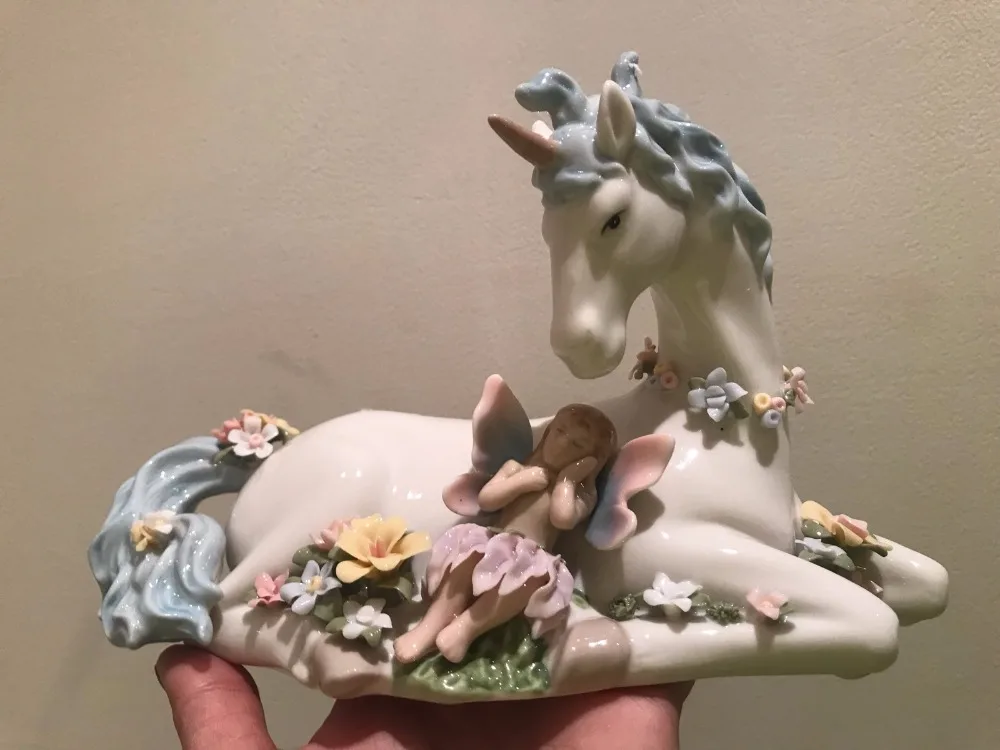 

American Traditional Ceramic Beautiful Unicorn Music Box Birthday Gift Wedding Ornaments