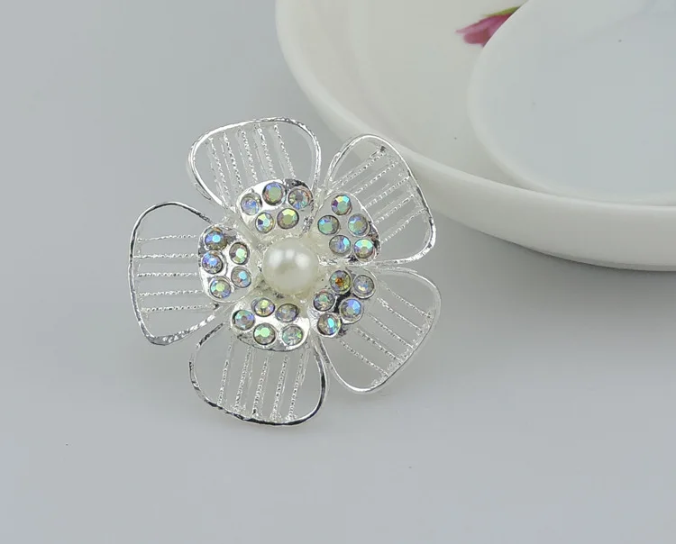 

100pcs/lot European-style wedding creative hotel restaurant napkin buckle silver diamond clover flower napkin ring