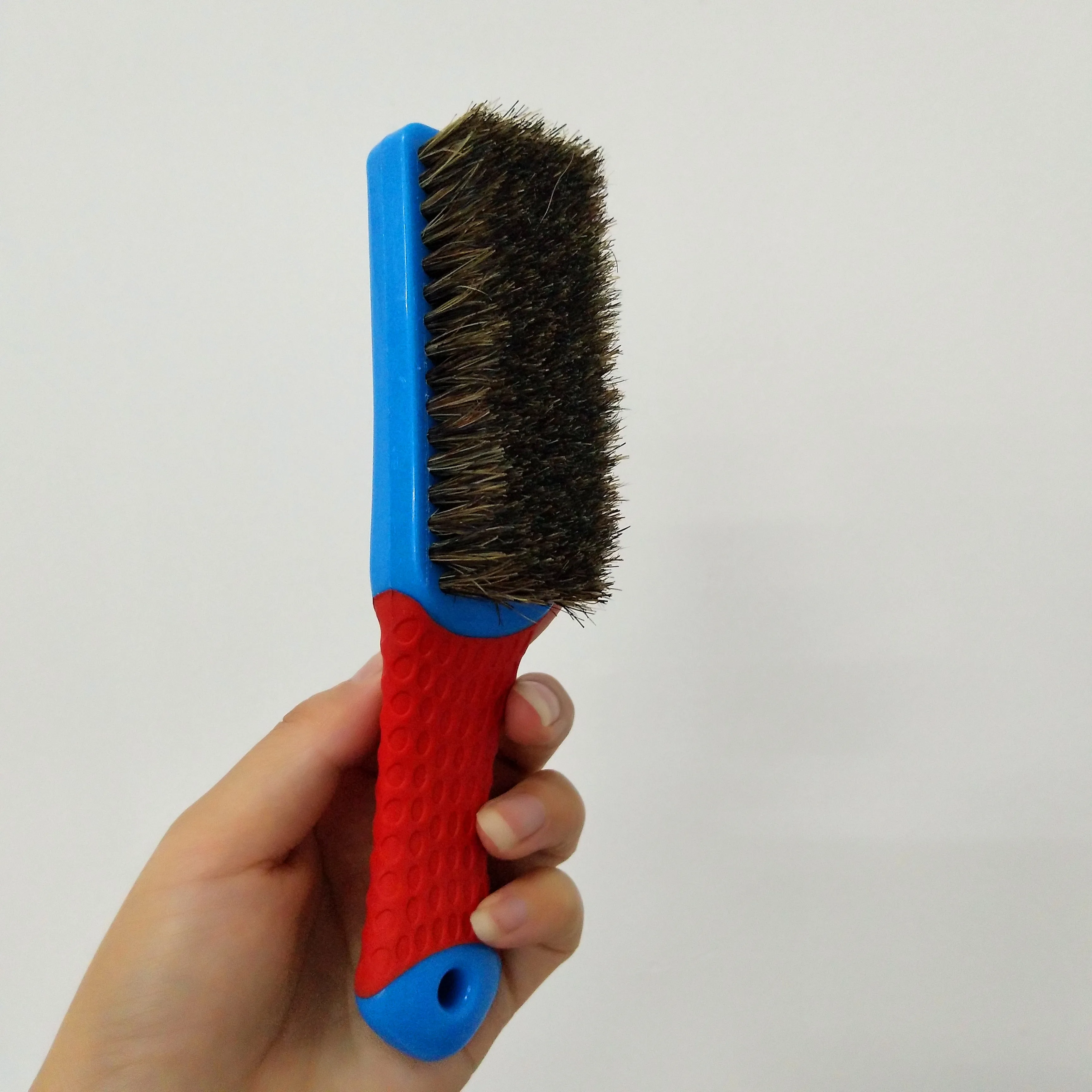 Щетки спорт. Щетка для краски. Железная щётка для чистки от краски. Щетка от ржавчины. Щетинки щетки.