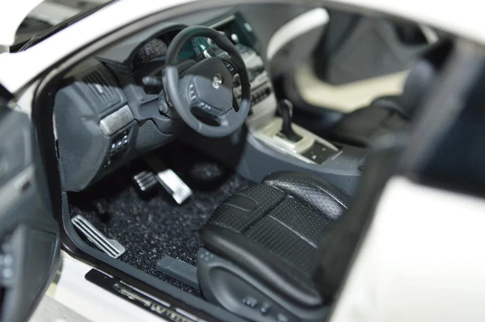 Модель Paudi 1/18 1:18 1 18 масштаб Infiniti G37 coupe 2013 белая литая модель автомобиля Игрушечная