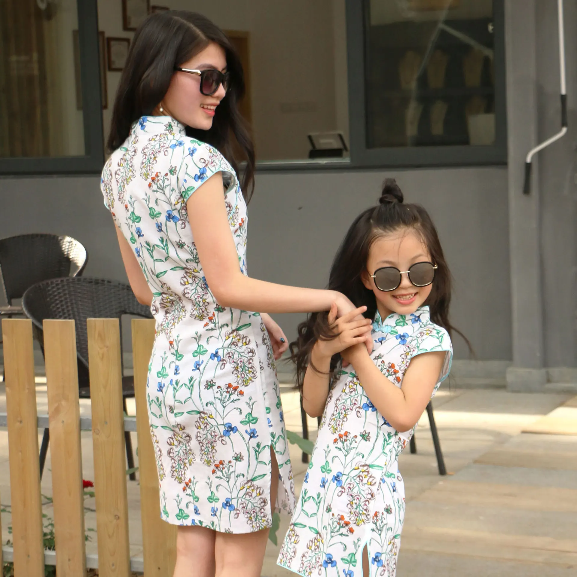 Cheongsam для девочек малышей детей костюм Тан родителей детское платье Qipao юбка мамы.