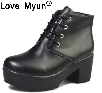 Новинка 2019 свободные женские ботинки на расширенном каблуке короткие