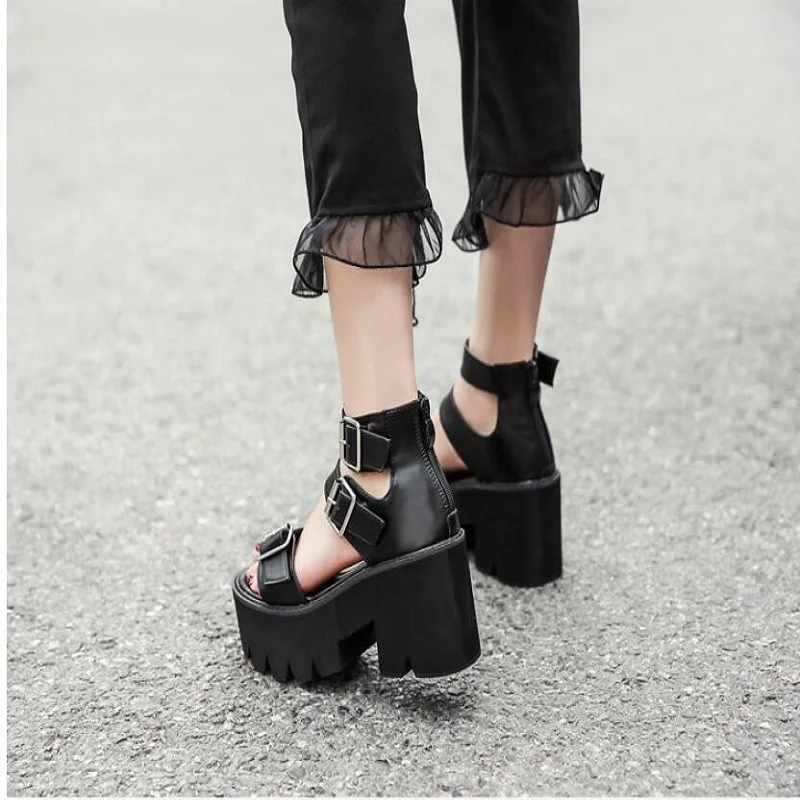 Новинка в европейском и американском стиле духе колледжа Повседневные сандалии