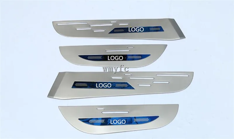 

For Toyota RAV4 2016 2017 2018 Stainless Steel Inner Door Protective car styling cover Anti-Kick board Sticker trim Decoration