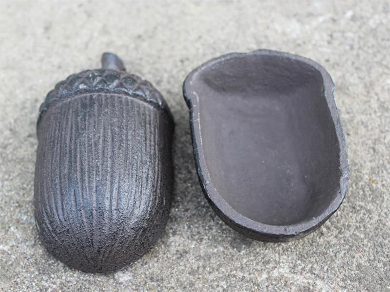 Primitive Style - Heavy Rustic Cast Iron Acorn Hide-A-Key (Dark Bronze Accented in Rusty Brown Finish Use Indoor or Outdoor | Дом и сад
