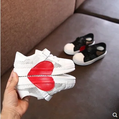 Новинка Летняя дышащая детская обувь Цвет черный белый Детские кроссовки из