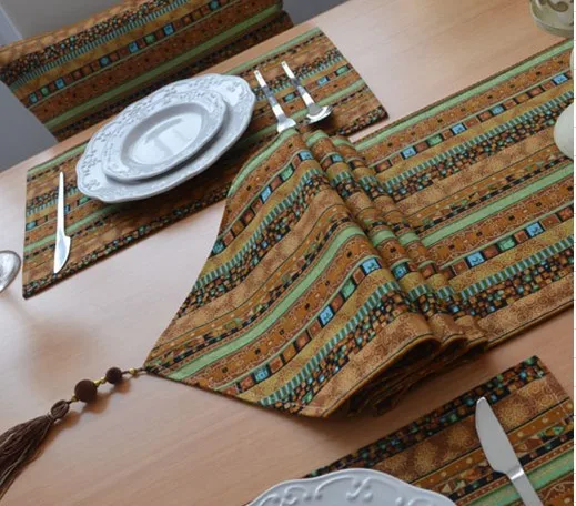 Настольная дорожка с вышивкой простой современный классический стиль Цветочная