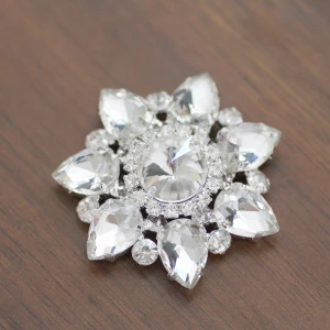 crystal silver base Красочные Стразы в форме цветка аппликация золотом, пришиваются на горный хрусталь с схватка для свадьбы платье для танцев украшения - Цвет: crystal silver base