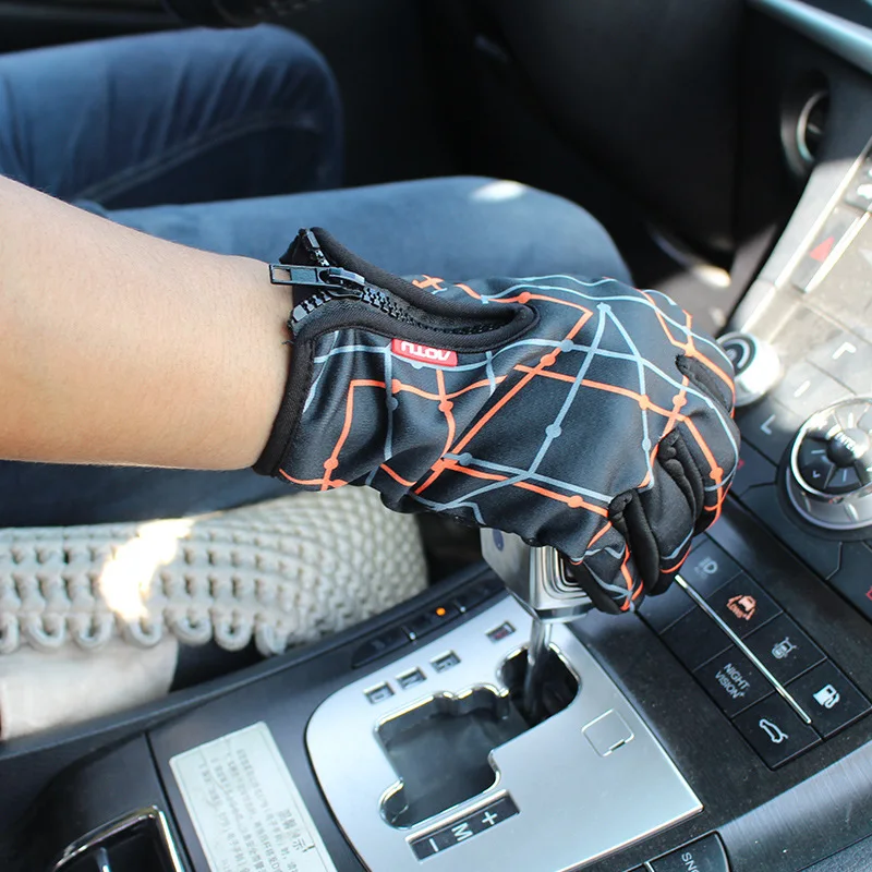 

2017 Cycling Equipment Gloves Men Warm Cashmere Windbreak Outdoor Full Finger Winter Climbing Non - Slip Cycling Gloves H218