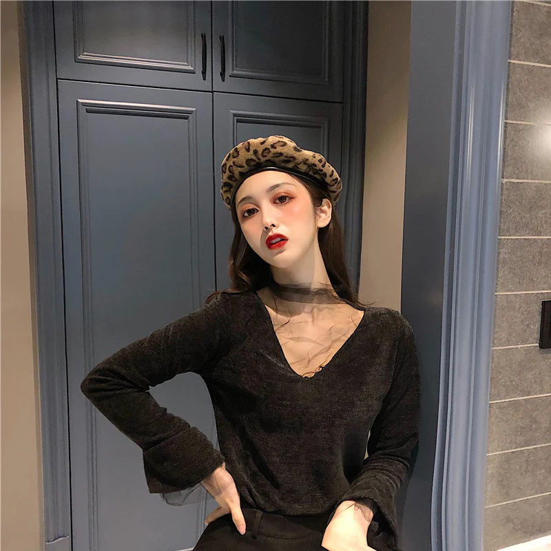 New spring 2019 stand-up lace mesh undershirt with long sleeves slim and sexy v-neck |