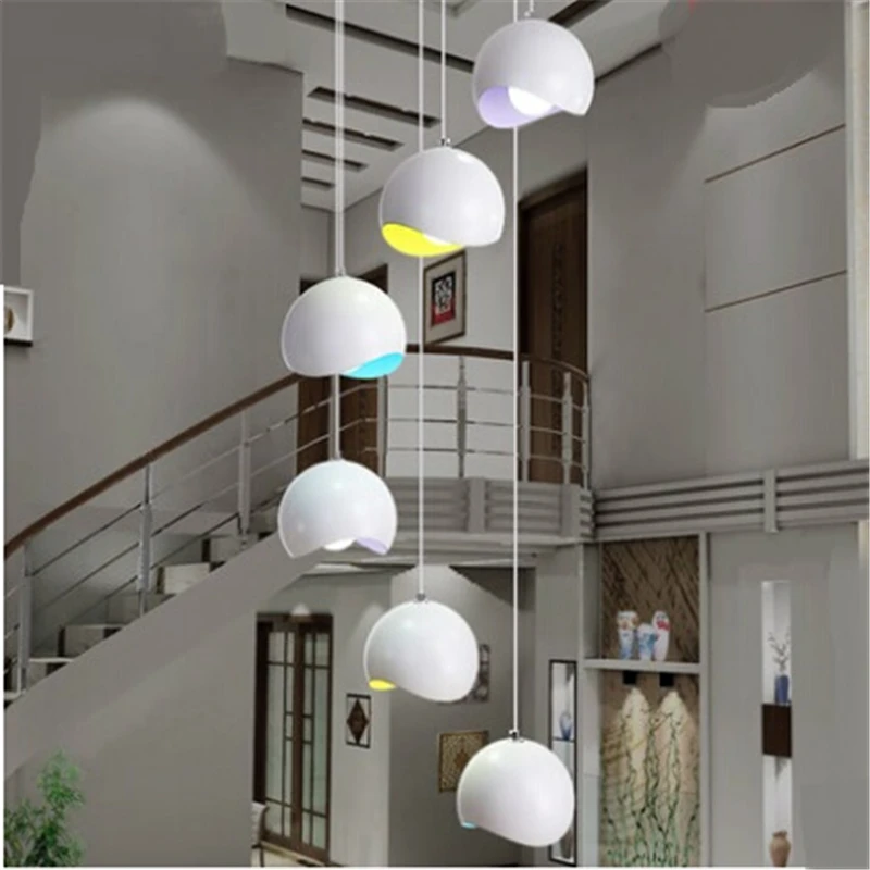 値段 階段光現代のミニマリスト Led スパイラル階段ぶら下げ創造的人格錬鉄製色マカロンペンダントライト FG50