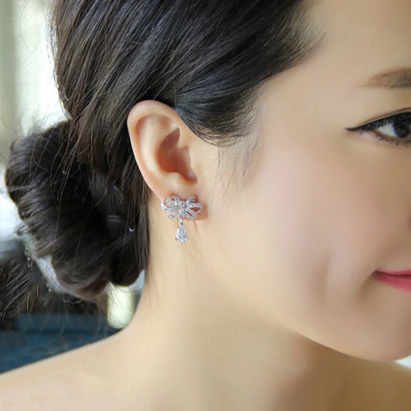 Новые большие серьги-гвоздики с кристаллами в форме капли воды модные