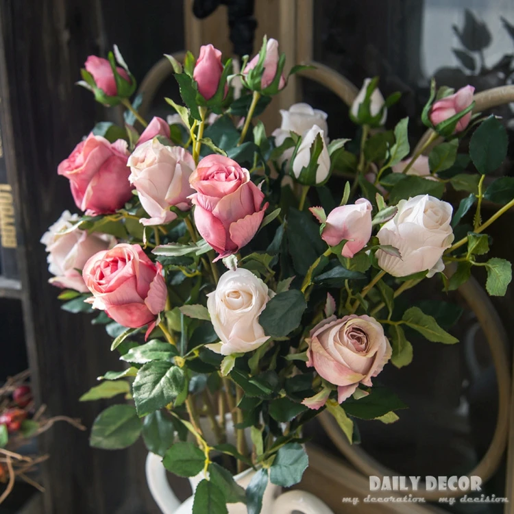 На длинном стебле 2 голов шелковых роз поддельные декоративные цветы розы