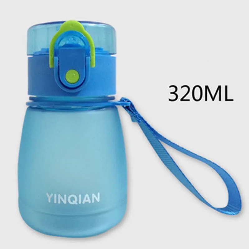 320ml S Blue Strap Пластиковая детская бутылка с соломинкой, 300 мл, дорожный спортивный чайник с веревкой, Экологичная бутылка для чая BPA - Цвет: 320ml S Blue Strap