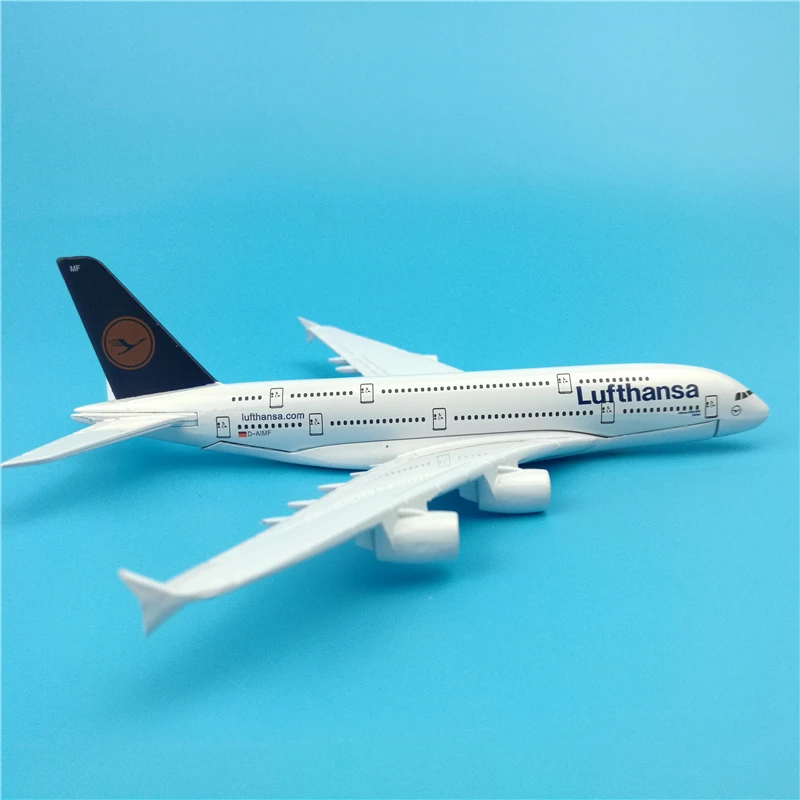 Модель самолета немецкого производства Lufthansa A380 16 см металлическая Статическая