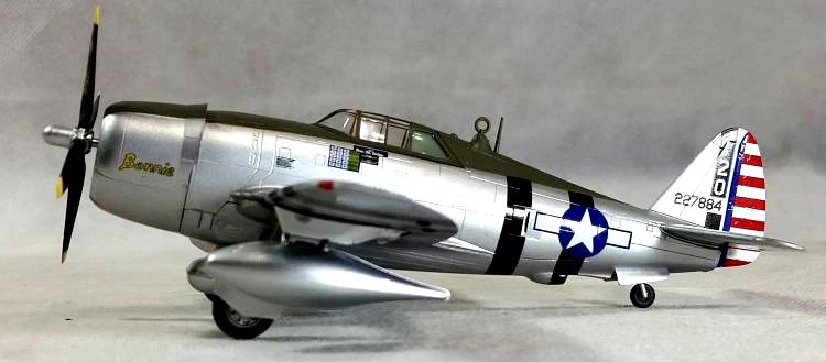 1: 72 модель армии США P47D молния истребитель в Второй мировой войне Трубач модель 36421 Коллекция Модель