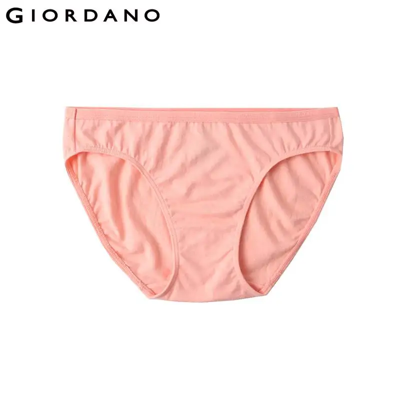 Giordano Три пары эластичных трусов выполненых из натурального хлопка,а так же имеется несколько цветовых решений
