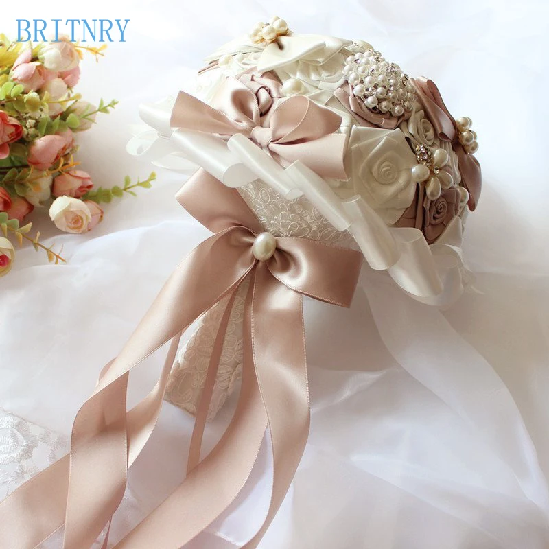 

BRITNRY New Arrival Crystal Bridal Bouquet Satin Roses Bridesmaid Bouquet High Quality Pearls Bride Flower Bouquet
