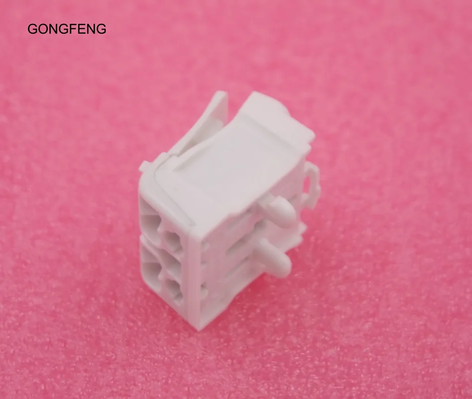 100 шт. Новый универсальный быстро проводящий Терминал 2 в 4 Внешние европейские