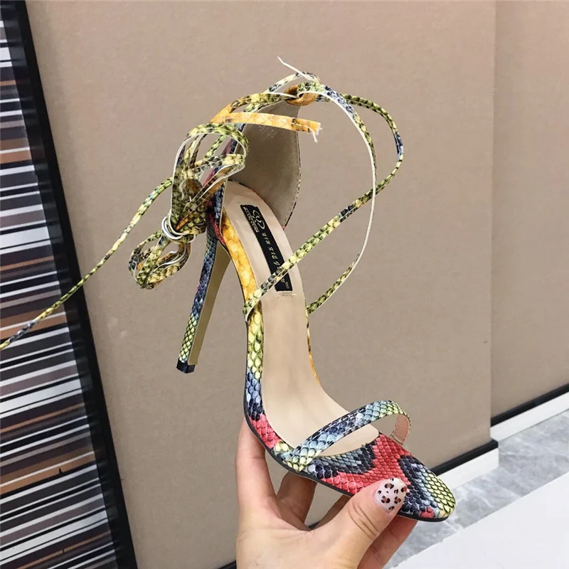 2019 новые летние дизайнерские женские каблуки сандалии из змеиной кожи на высоком