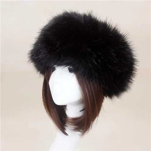 Черный Новые шапки из искусственного меха Женский хвостик шапки Skullies женские шапочки Модная трикотажная шляпа женский Пустой Топ Beanie Зимние шапки - Цвет: Черный