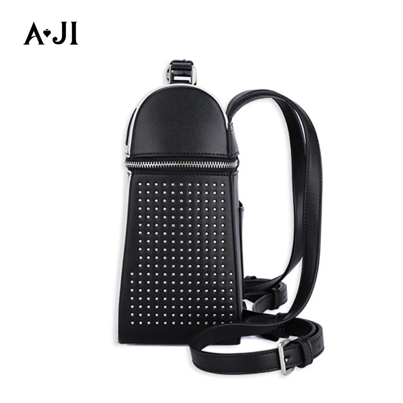Женский рюкзак с заклепками AJI черный дизайнерский из искусственной кожи в стиле