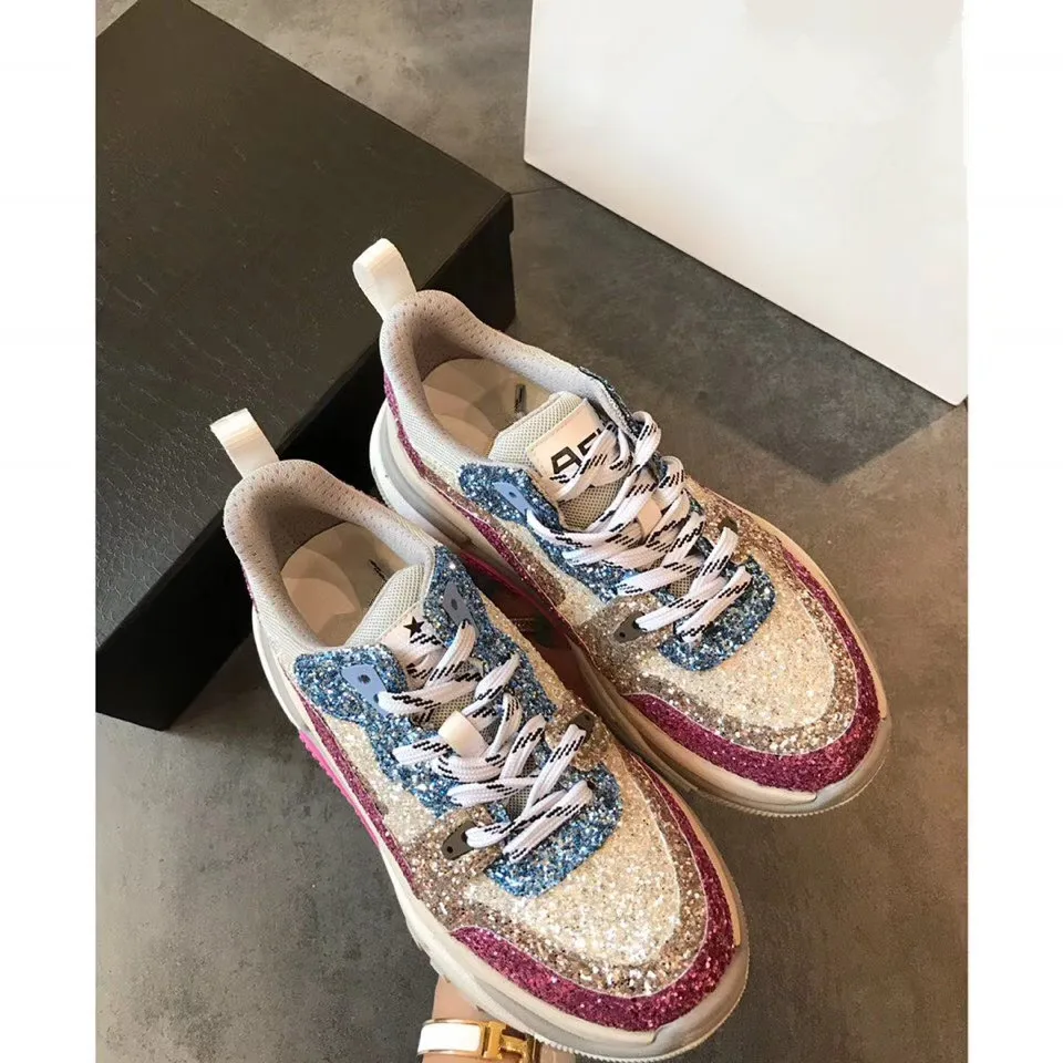 Блестящие кожаные кроссовки блестящая женская повседневная обувь на не