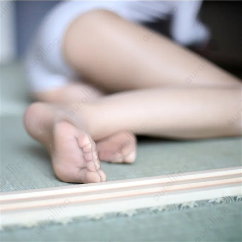 Подглядывающие скрытые колготки фетиш перекрестная одежда Токио девушки