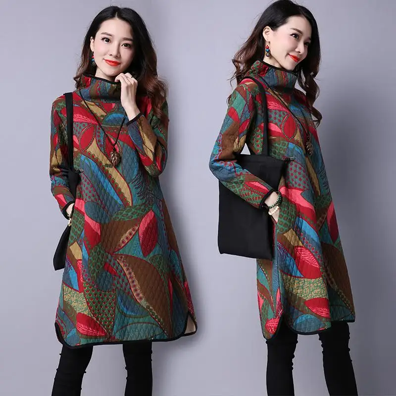 Зимнее платье джемпер с высокой горловиной и объемной подкладкой из хлопка