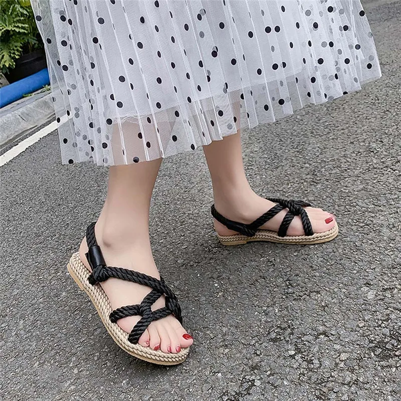 Женские модные сандалии на плоской подошве с соломенной пеньковой веревкой в